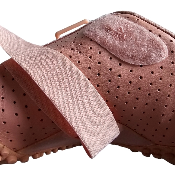 Puma  Mostro Perforated Pink Flat Sole Sneakers. Size 7,5 - Picture 6 of 7